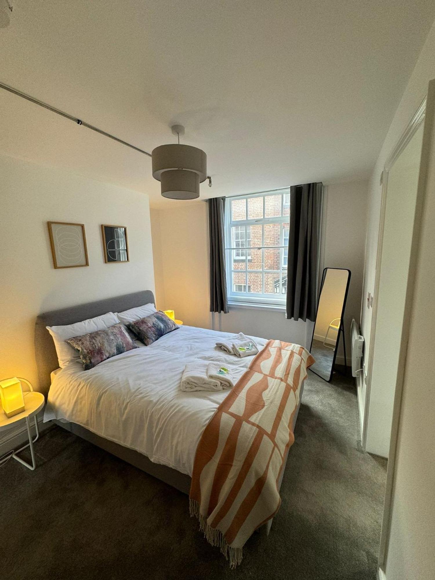 Beautiful 1 Bed 20Mins To Central Manchester Leilighet Bolton Eksteriør bilde