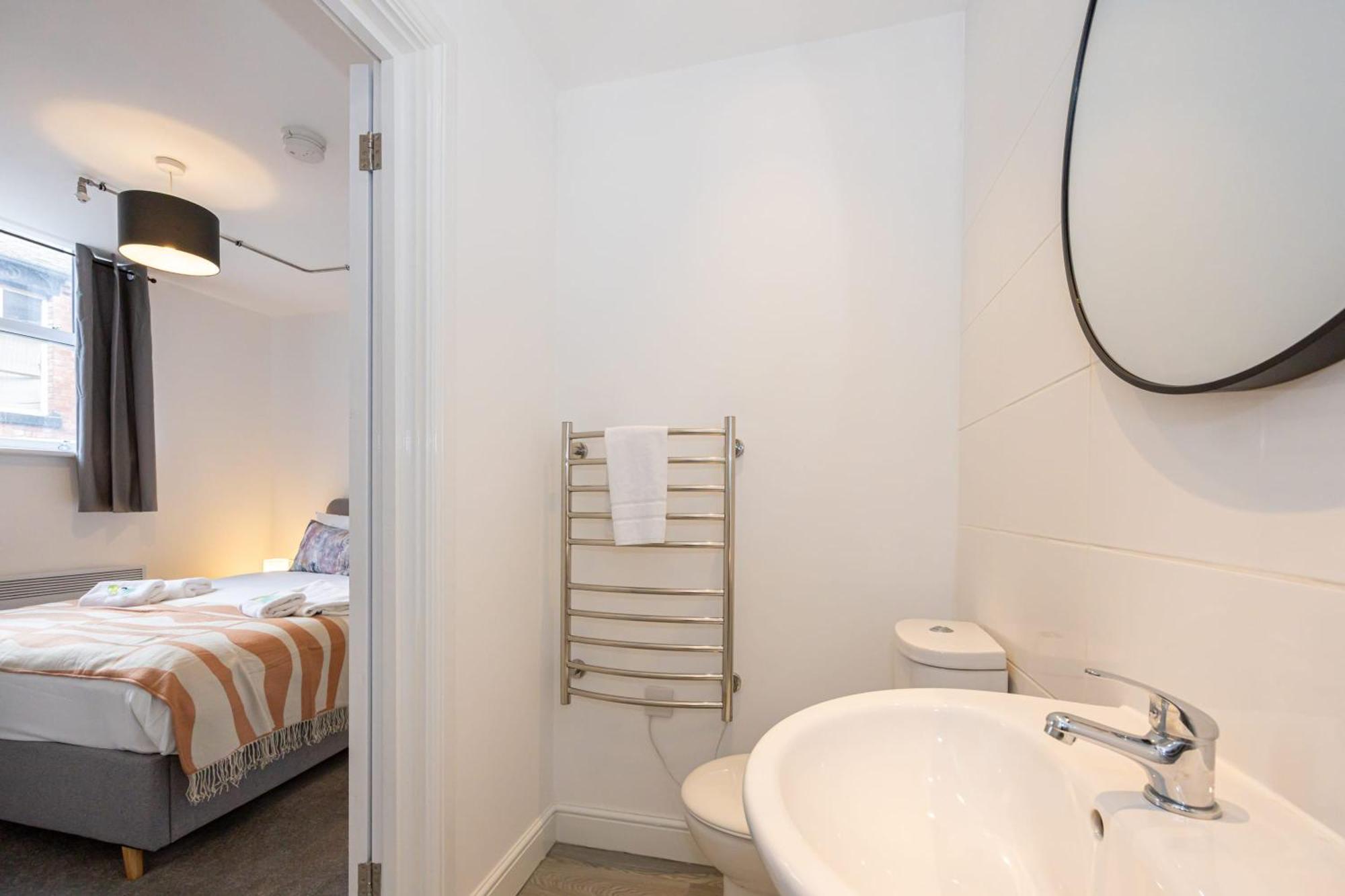 Beautiful 1 Bed 20Mins To Central Manchester Bolton Eksteriør bilde